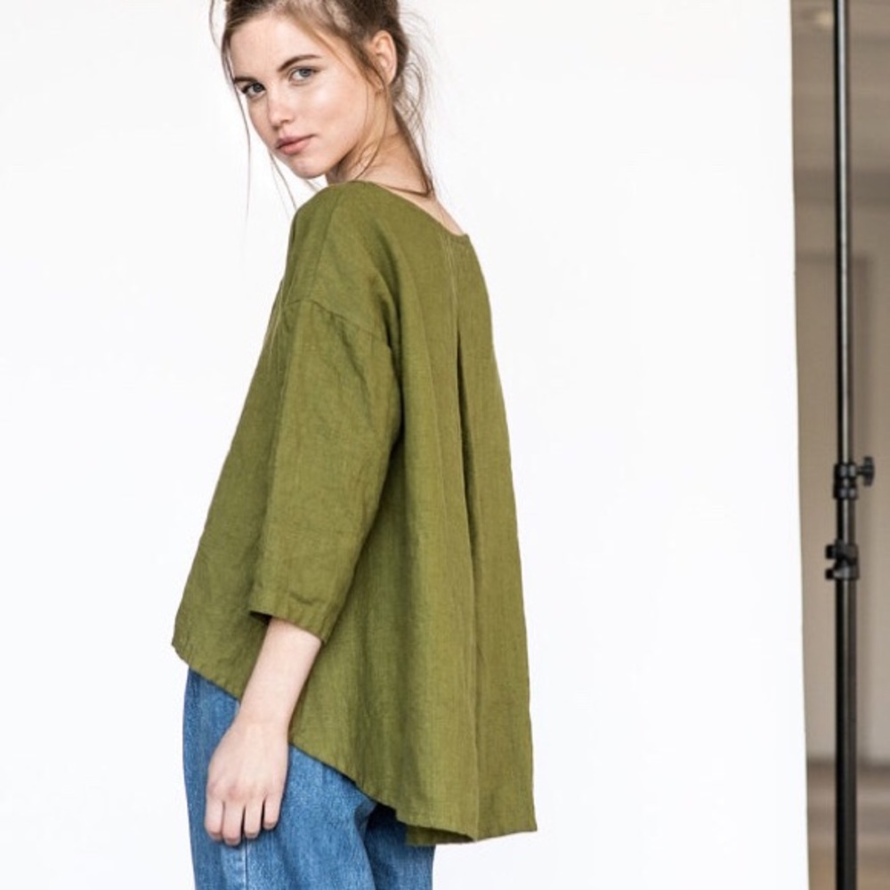 Not perfect leaf top tunic navy